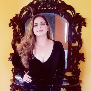 Meet your Posher, Veronica